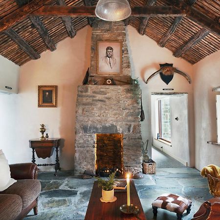 Secluded Thatched Cottage, Near Beaches & Hill Walking Rashenny المظهر الخارجي الصورة